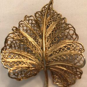 LISNER Vintage Brooch Lace Leaf